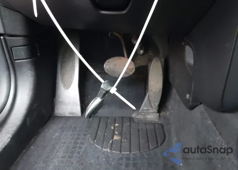 2011 Mini Cooper Clubman from USA, damaged, VIN WMWZF3C51BTY00710